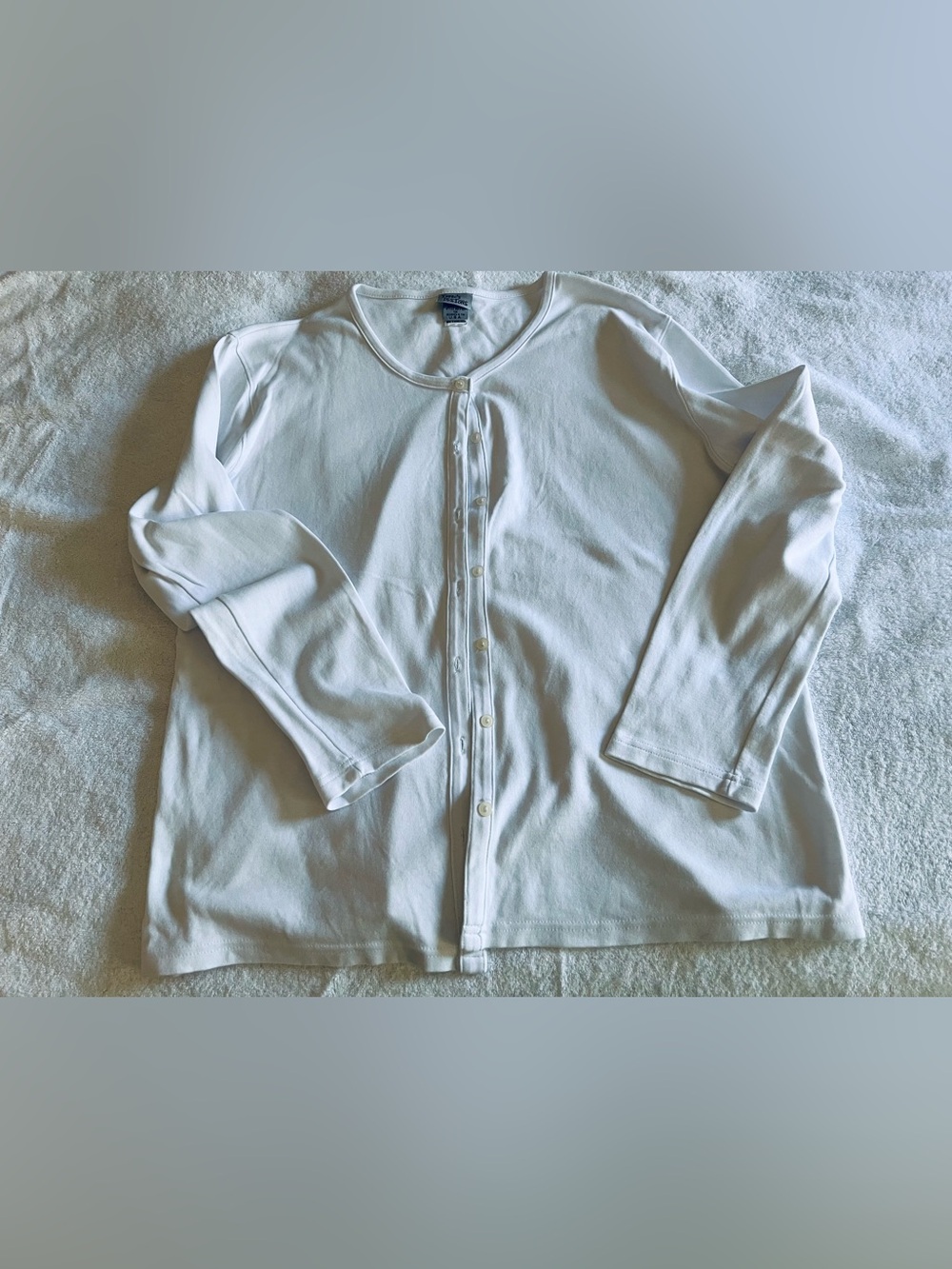 Classic White Women’s Button-Front Cardigan